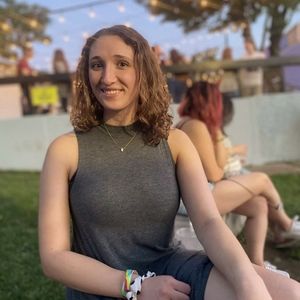 Meet your Posher, Lena